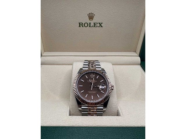 Rolex datejust 41mm chocolate 2024 full set - afbeelding 5 van  7