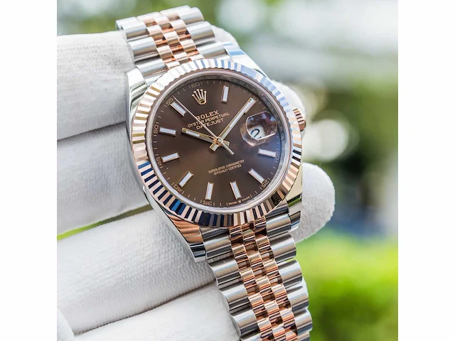 Rolex datejust 41mm chocolate 2024 full set - afbeelding 2 van  7