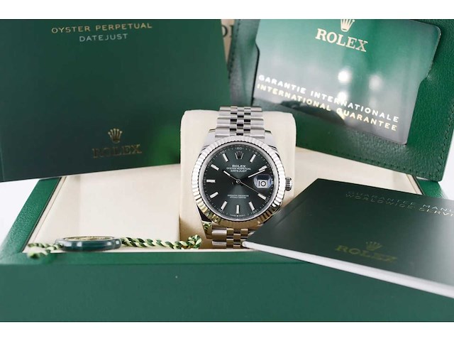Rolex datejust 41mm mint green 2025 full set - afbeelding 5 van  9
