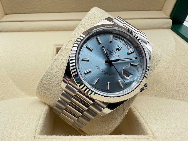 Rolex day date 228236 | ice blue | platina | 2025 - afbeelding 6 van  12