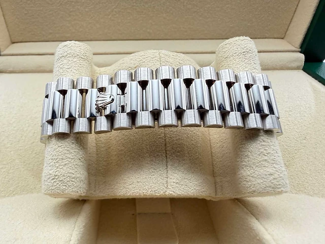 Rolex day date 228236 | ice blue | platina | 2025 - afbeelding 9 van  12