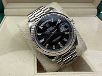 Rolex day date 228239 | 12-2019 | black diamond baguettes dial | white gold - afbeelding 5 van  12