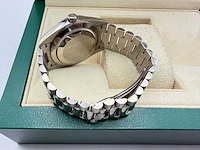 Rolex day date 228239 | 12-2019 | black diamond baguettes dial | white gold - afbeelding 2 van  12