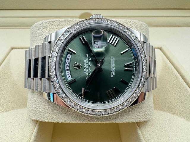 Rolex day-date 228349rbr | olive | white gold | 2023 - afbeelding 7 van  12