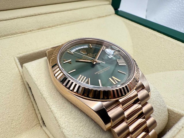 Rolex day-date 40 228235 | olive dial | 2025 - afbeelding 2 van  12