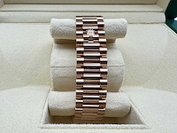 Rolex day-date 40 228235 | olive dial | 2025 - afbeelding 8 van  12