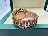 Rolex day-date 40 228235 | olive dial | 2025 - afbeelding 10 van  12