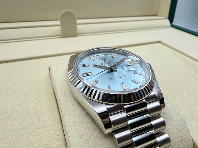 Rolex day-date platina | "ice" blue | baguettes | unworn | 2026 - afbeelding 10 van  12