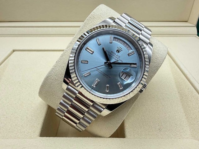 Rolex day-date platina | "ice" blue | baguettes | unworn | 2026 - afbeelding 2 van  2