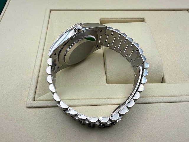 Rolex day-date platina | "ice" blue | baguettes | unworn | 2026 - afbeelding 2 van  12