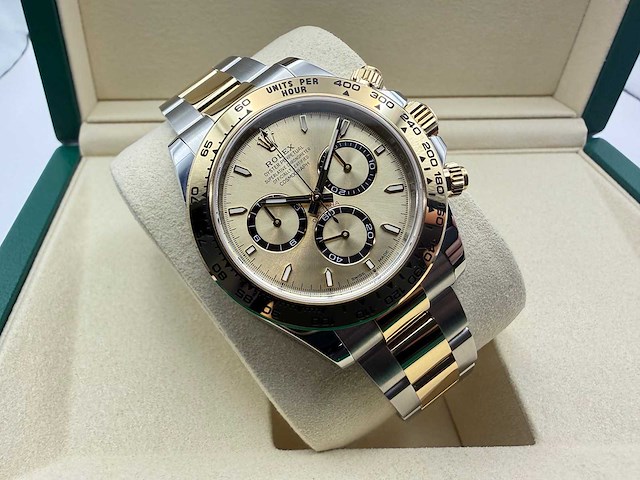 Rolex daytona 126503 | champagne dial | yellow gold | 2026 | unworn - afbeelding 4 van  9