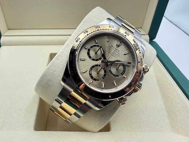 Rolex daytona 126503 | champagne dial | yellow gold | 2026 | unworn - afbeelding 6 van  12