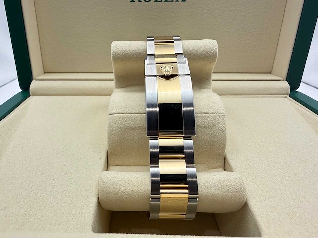 Rolex daytona 126503 | champagne dial | yellow gold | 2026 | unworn - afbeelding 8 van  12