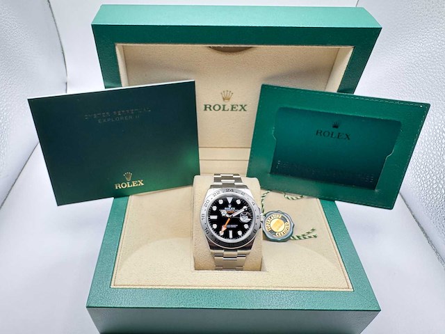 Rolex explorer ii | 226570 | black dial | 2026 | unworn - afbeelding 4 van  12