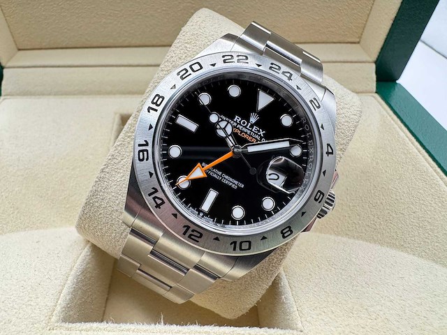 Rolex explorer ii | 226570 | black dial | 2026 | unworn - afbeelding 6 van  12
