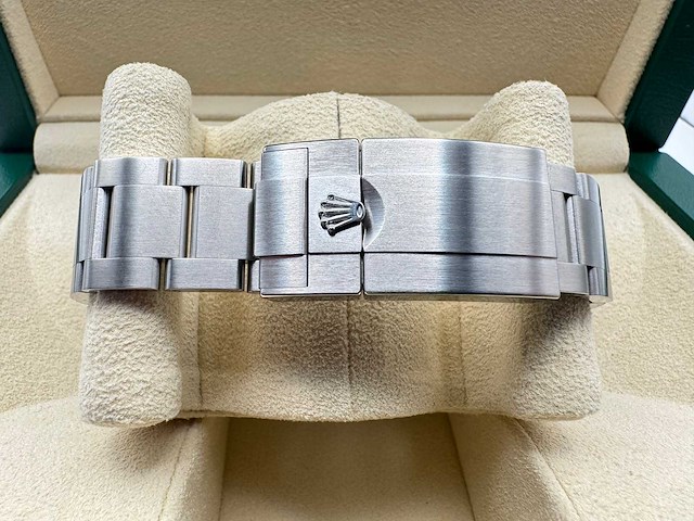 Rolex explorer ii 226570 | white dial | 2026 - afbeelding 7 van  12