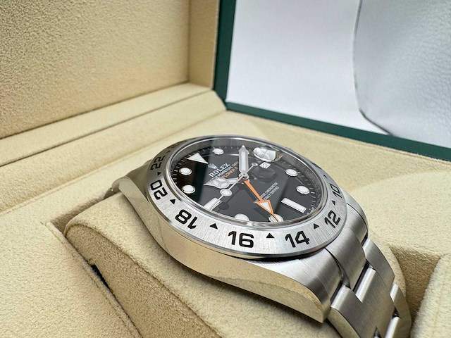 Rolex explorer ii | black dial | 2025 | 226570 - afbeelding 11 van  12