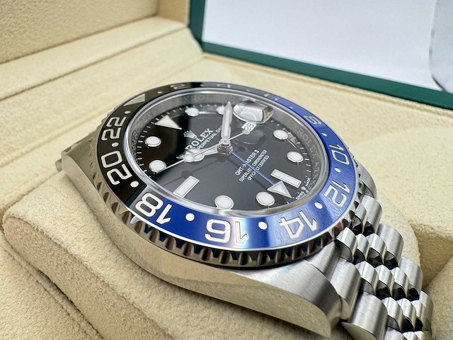 Rolex gmt-master ii 126710blnr | "batgirl" | jubilee | unworn | 2026 - afbeelding 3 van  10