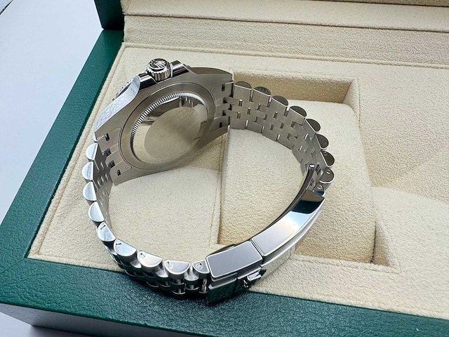Rolex gmt-master ii 126710blnr | "batgirl" | jubilee | unworn | 2026 - afbeelding 11 van  12