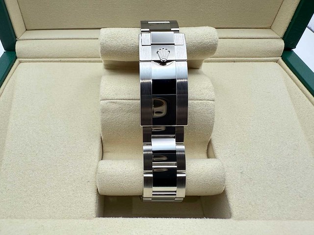 Rolex gmt-master ii | "bruce wayne" | 126710grnr | 2025 - afbeelding 8 van  12