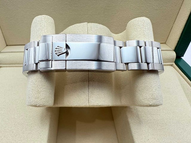 Rolex gmt-master ii | "bruce wayne" | 126710grnr | 2025 - afbeelding 9 van  12