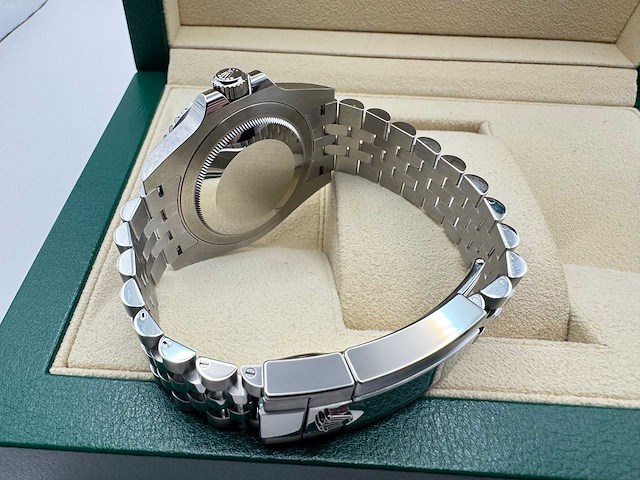 Rolex gmt-master ii | "bruce wayne" | 126710grnr | 2026 | unworn | jubilee - afbeelding 2 van  11