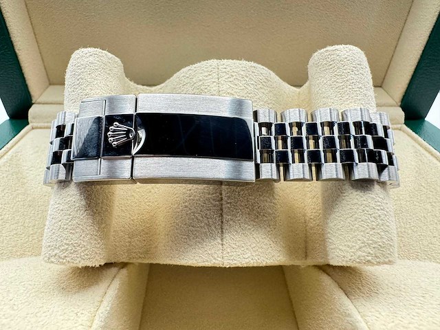 Rolex gmt-master ii | "pepsi" | 126710blro | 2025 | new - afbeelding 9 van  12