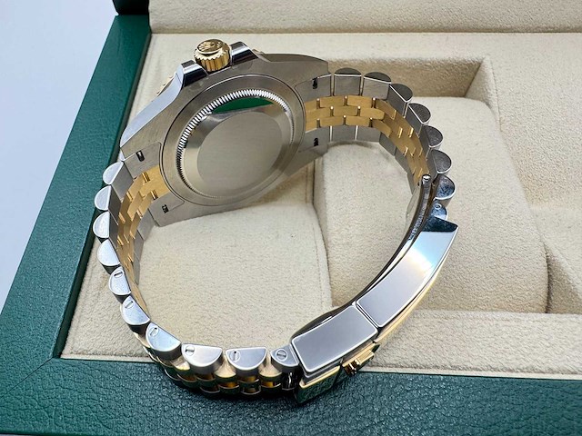 Rolex gmt-master ii | "zombie" | 126713grnr | 2025 - afbeelding 2 van  12