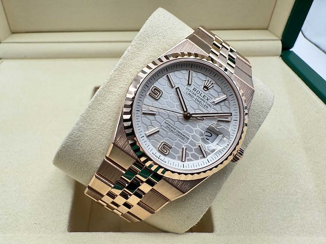 Rolex land-dweller 127235 | rose gold | unworn | 2026 - afbeelding 7 van  13
