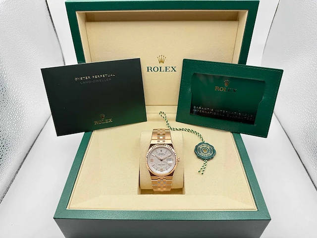 Rolex land-dweller 127235 | rose gold | unworn | 2026 - afbeelding 5 van  13