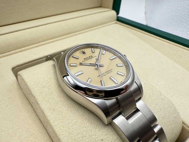 Rolex oyster perpetual 31 277200 | beige | 2025 - afbeelding 2 van  12