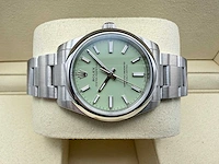 Rolex oyster perpetual 34 124200 | steel | pistachio dial | unworn | 2026 - afbeelding 7 van  12
