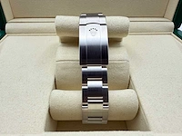 Rolex oyster perpetual 34 124200 | steel | pistachio dial | unworn | 2026 - afbeelding 8 van  12