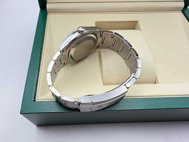 Rolex oyster perpetual 36 126000 | black dial | oyster | 2026 | unworn - afbeelding 2 van  12