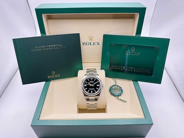 Rolex oyster perpetual 36 126000 | black dial | oyster | 2026 | unworn - afbeelding 4 van  12