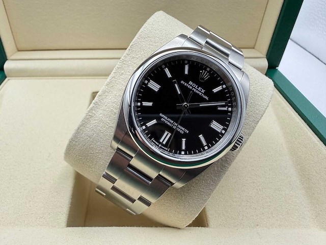Rolex oyster perpetual 36 126000 | black dial | oyster | 2026 | unworn - afbeelding 6 van  12