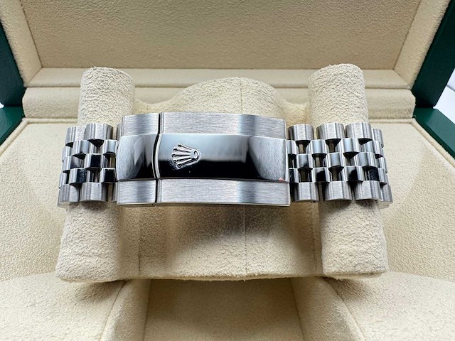 Rolex sky-dweller | 336934 | unworn | jubilee | 2026 - afbeelding 8 van  11