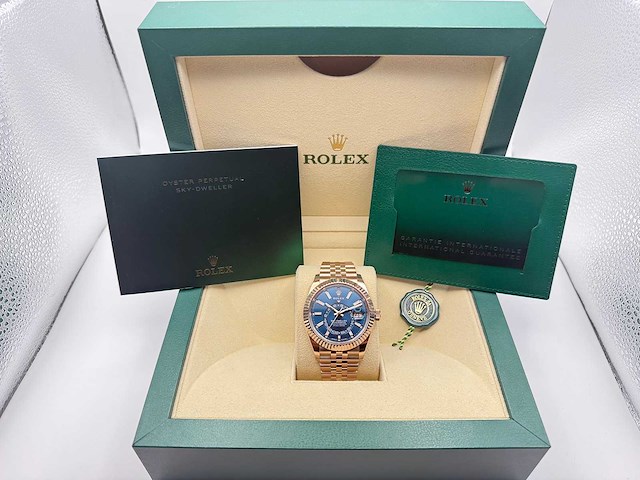 Rolex sky-dweller 336935 | blue dial | 2025 | like new | jubilee - afbeelding 4 van  12