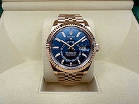 Rolex sky-dweller 336935 | blue dial | 2025 | like new | jubilee