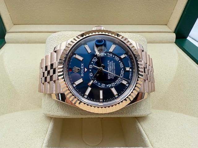 Rolex sky-dweller 336935 | blue dial | 2025 | like new | jubilee - afbeelding 7 van  12