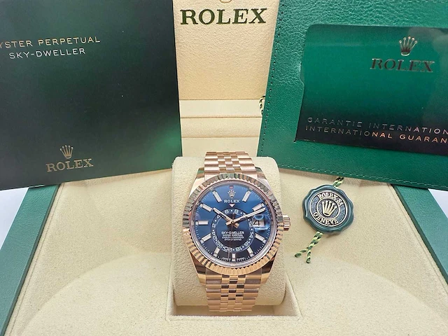 Rolex sky-dweller 336935 | blue dial | 2025 | like new | jubilee - afbeelding 3 van  12