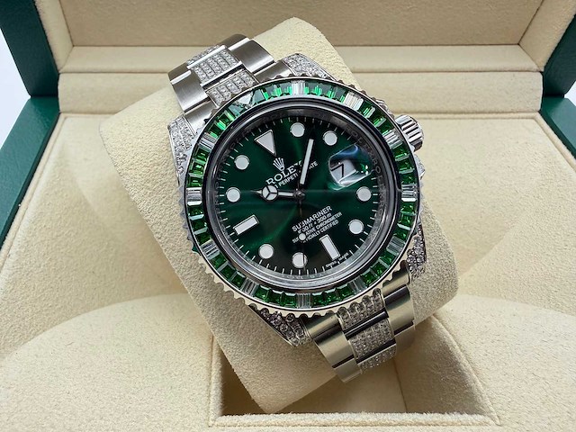 Rolex submariner date | 116610ln | "iced" out natural diamonds | 2017 - afbeelding 3 van  5