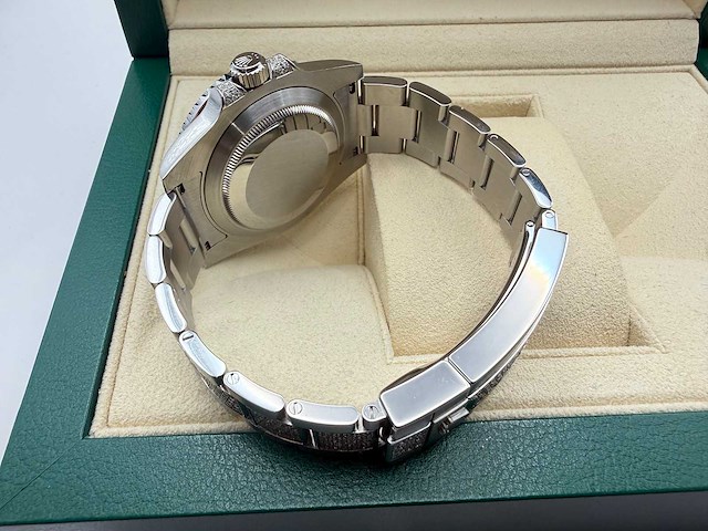 Rolex submariner date | 116610ln | "iced" out natural diamonds | 2017 - afbeelding 9 van  12