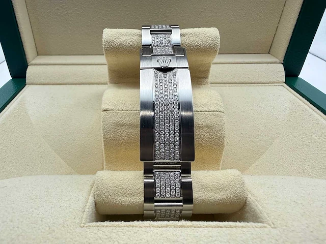 Rolex submariner date | 116610ln | "iced" out natural diamonds | 2017 - afbeelding 9 van  12