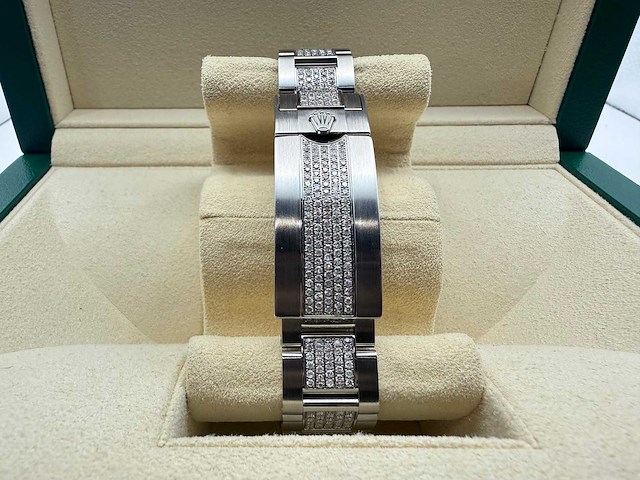 Rolex submariner date | 116610ln | "iced" out natural diamonds | 2018 - afbeelding 6 van  8