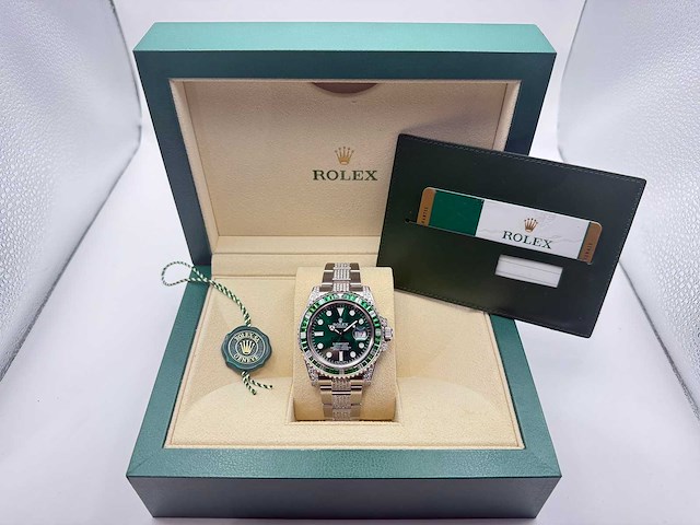 Rolex submariner date | 116610ln | "iced" out natural diamonds | 2018 - afbeelding 9 van  12