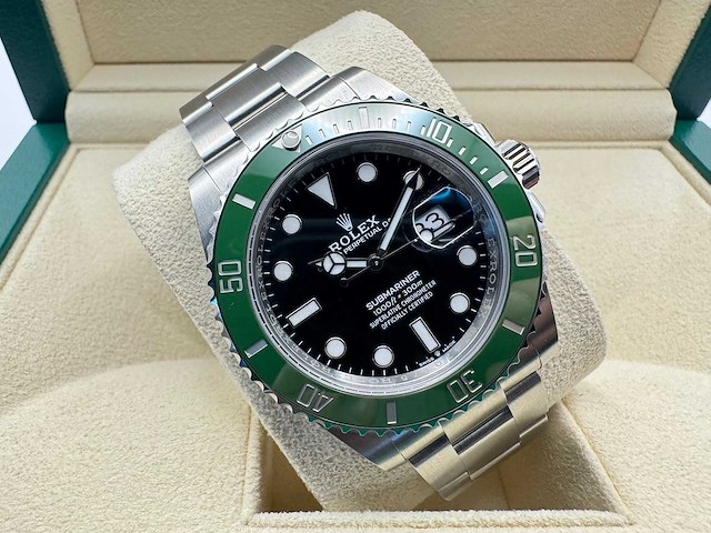Rolex submariner date 126610lv | starbucks | unworn | 2026 - afbeelding 5 van  9