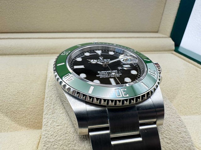Rolex submariner date 126610lv | starbucks | unworn | 2026 - afbeelding 12 van  12