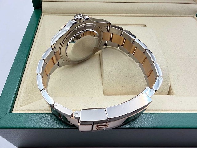 Rolex yachtmaster 37 268621 | black dial | like new | 2024 - afbeelding 6 van  6
