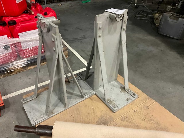 Rolhouder met rollen poetsdoek - afbeelding 6 van  7